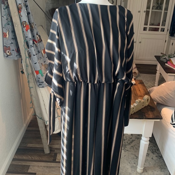 Avenue jumpsuit 18/20 NWT - Picture 4 of 9